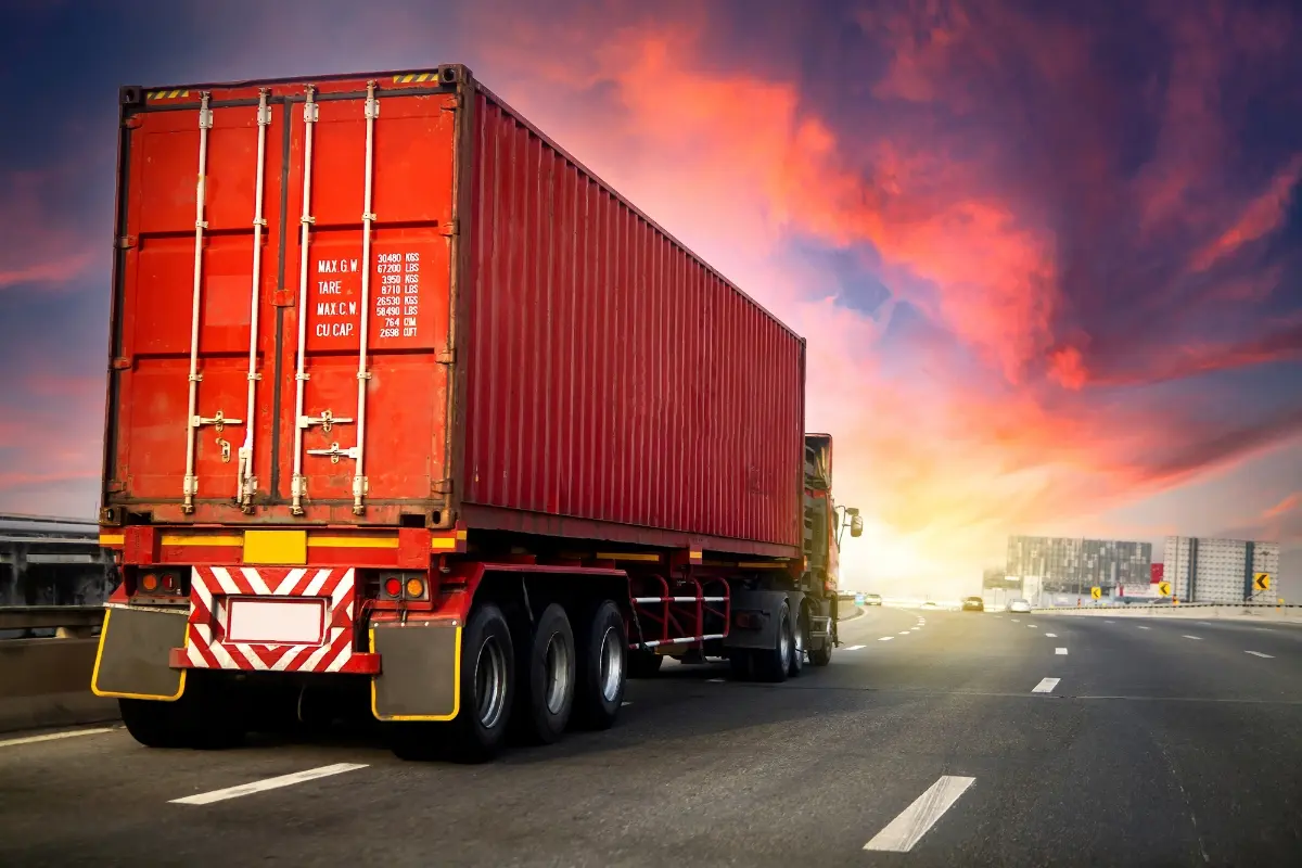 puntos criticos camion flete - Cómo se debe señalizar la carga que sobresale de un camión