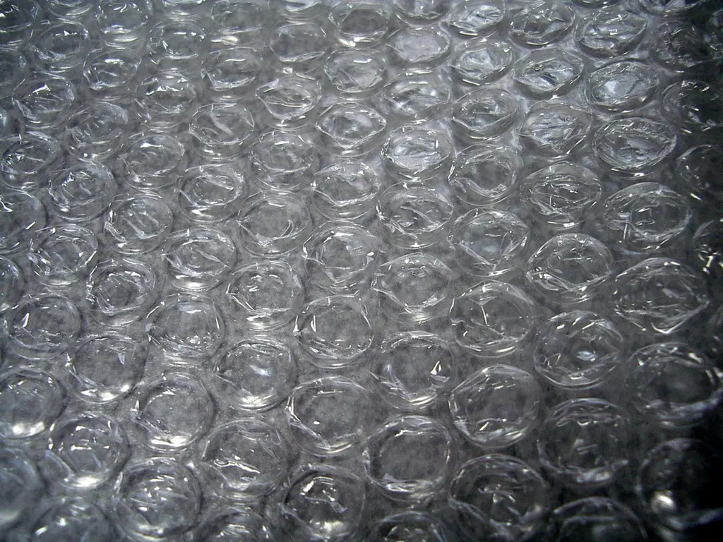 burbujas para caja mudanzas - Cómo se llama el plástico con burbujas para embalar