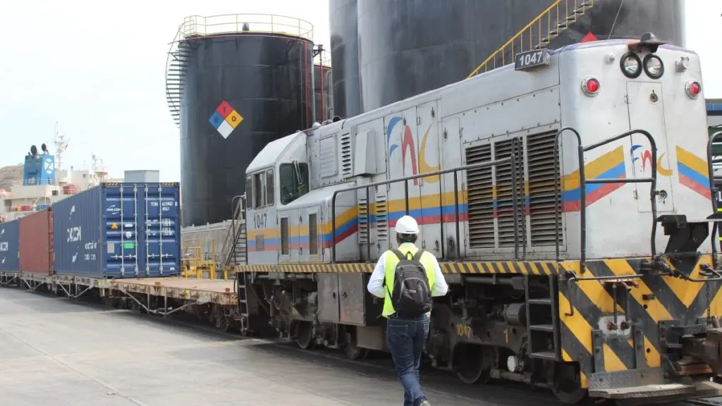 cuanto cuesta el flete de tren en colombia - Cuánto cuesta tender 1 milla de vía férrea