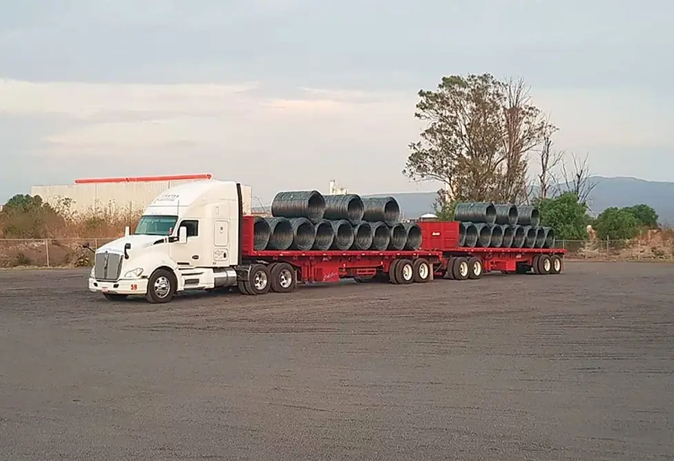 Fletes de plataforma ancha: la solución para transportar cargas de gran tamaño - Cuánto mide una plataforma de 40 pies fletes de plataforma ancha - Cuánto mide una plataforma de 40 pies