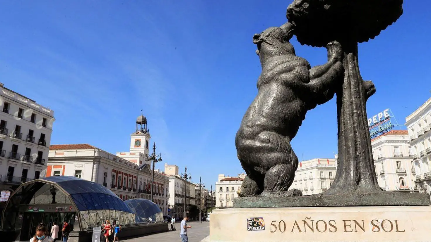 estatua oso masriño mudanza - Por qué el oso es símbolo de Madrid
