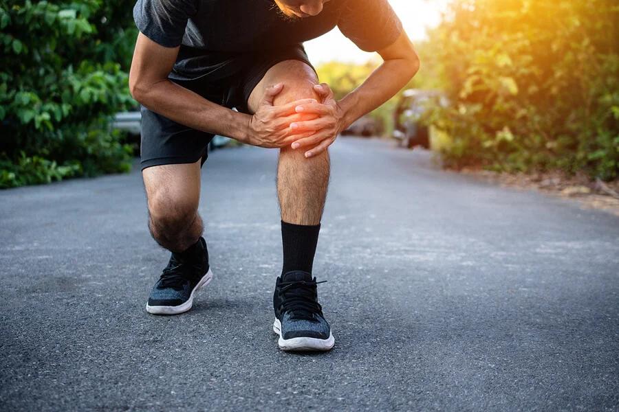 fletar rodillas - Qué hacer si te duele la rodilla al flexionar