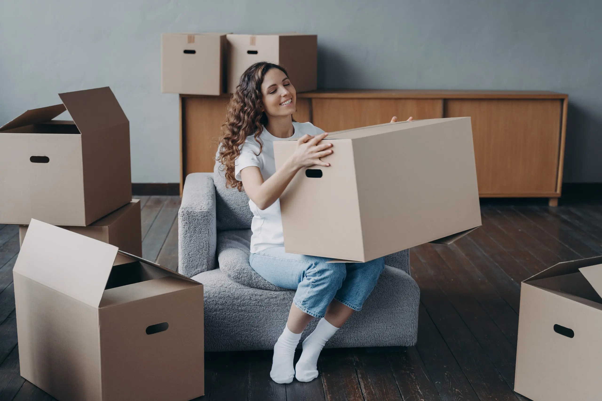 Mudanza mujer sola: consejos y recomendaciones - Qué se necesita para vivir sola por primera vez mudanza mujer sola - Qué se necesita para vivir sola por primera vez